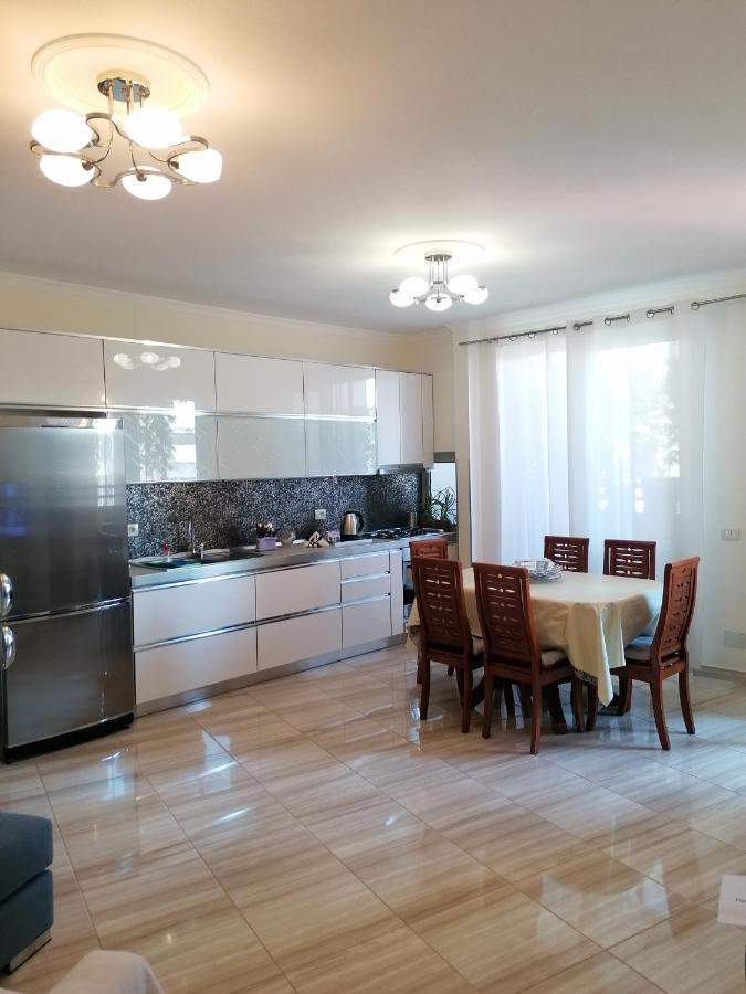 Holiday Center Apartment Shkodër Eksteriør billede